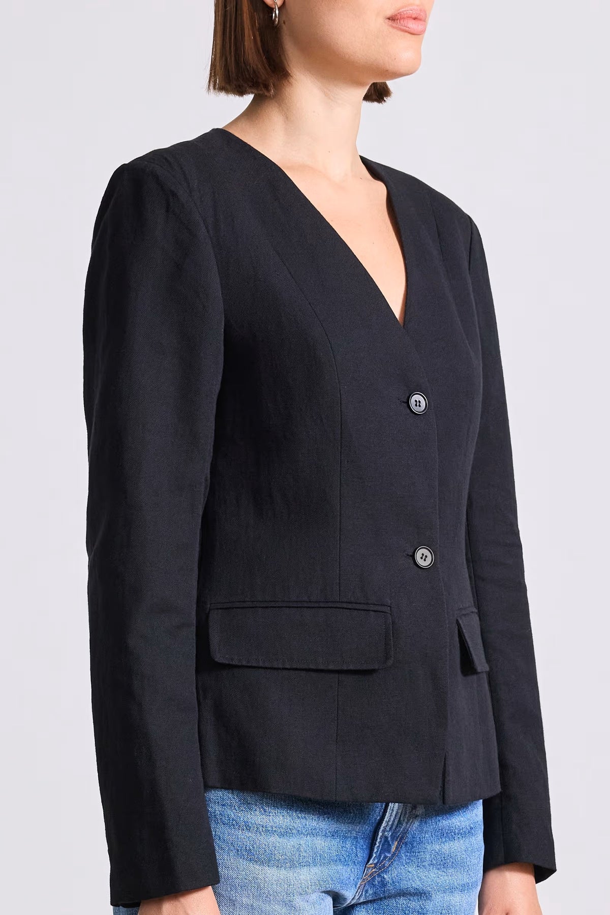 apiece apart asma blazer top black