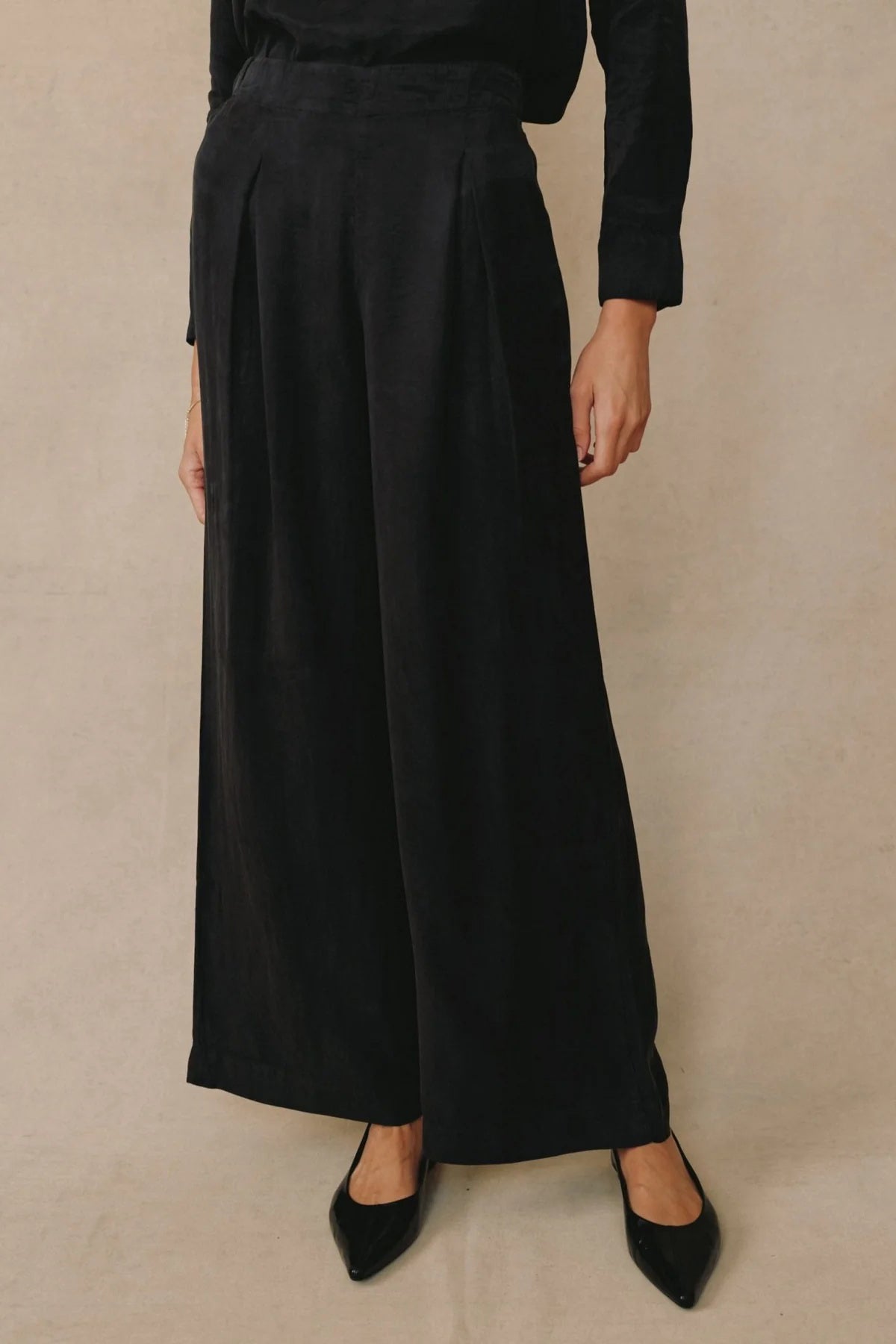 bella dahl inverted pleat wide leg black