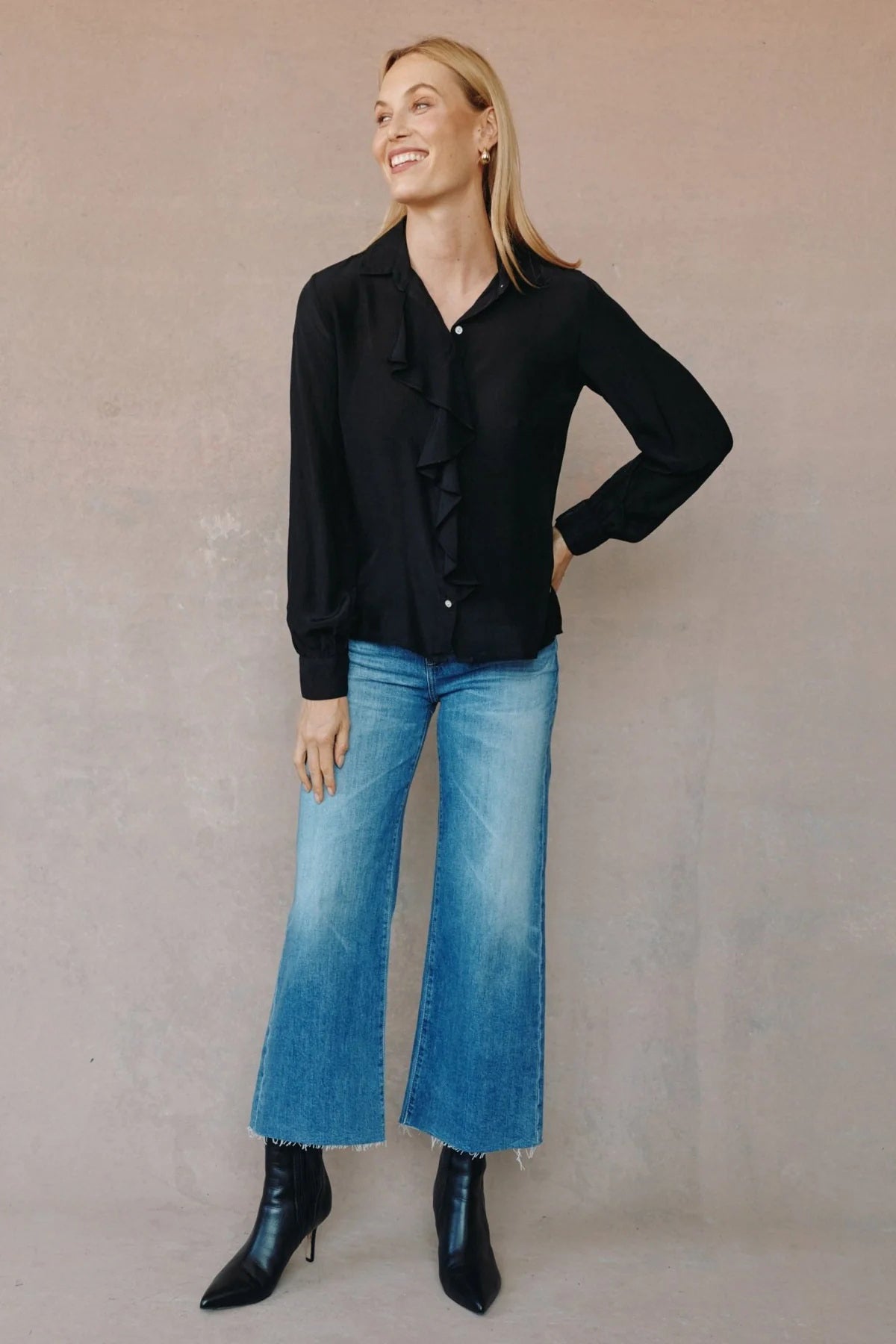 bella dahl ruffle front shirt black