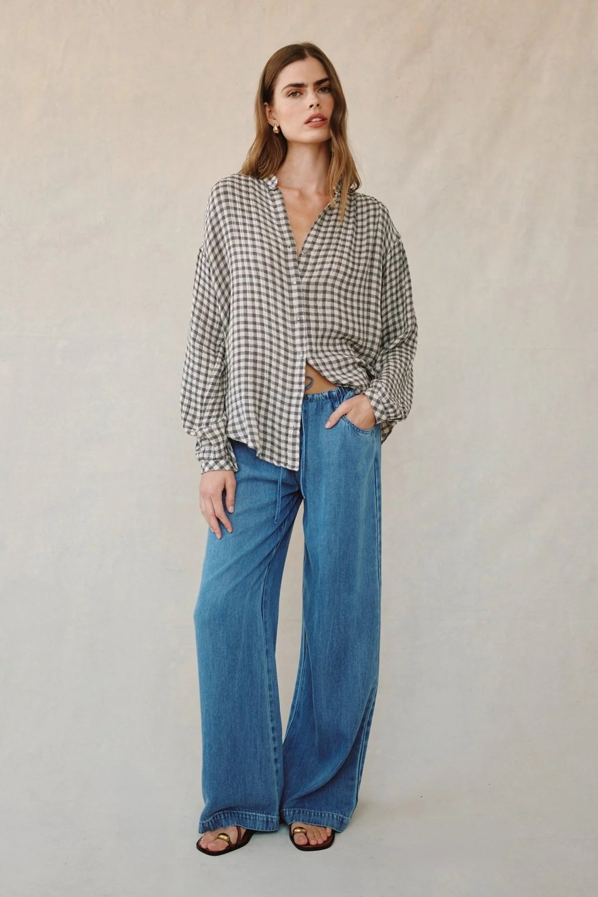 bella dahl shirred mandarin collar shirt ivory check plaid