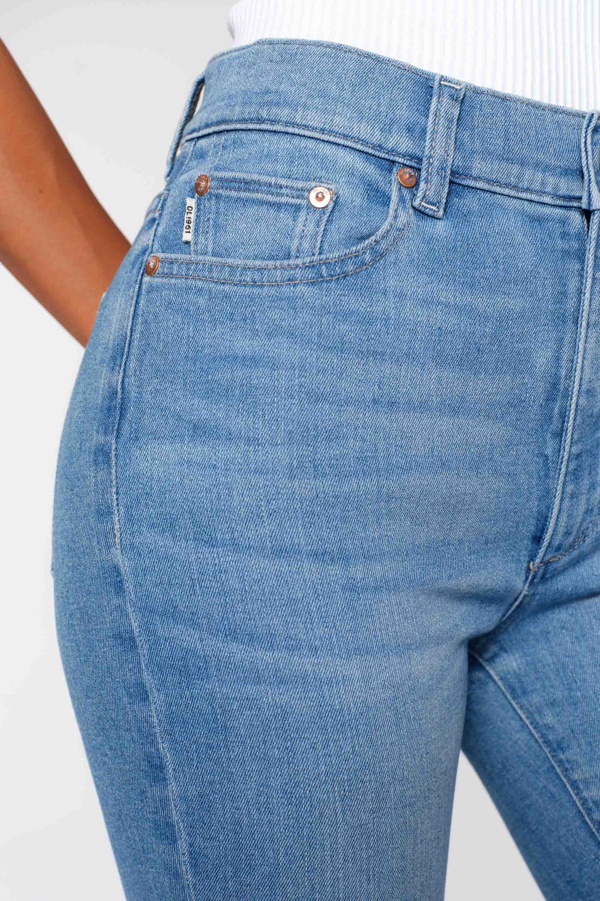 dl1961 bridget crop boot east port