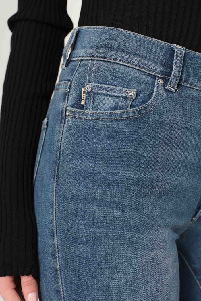 dl1961 bridget boot vail