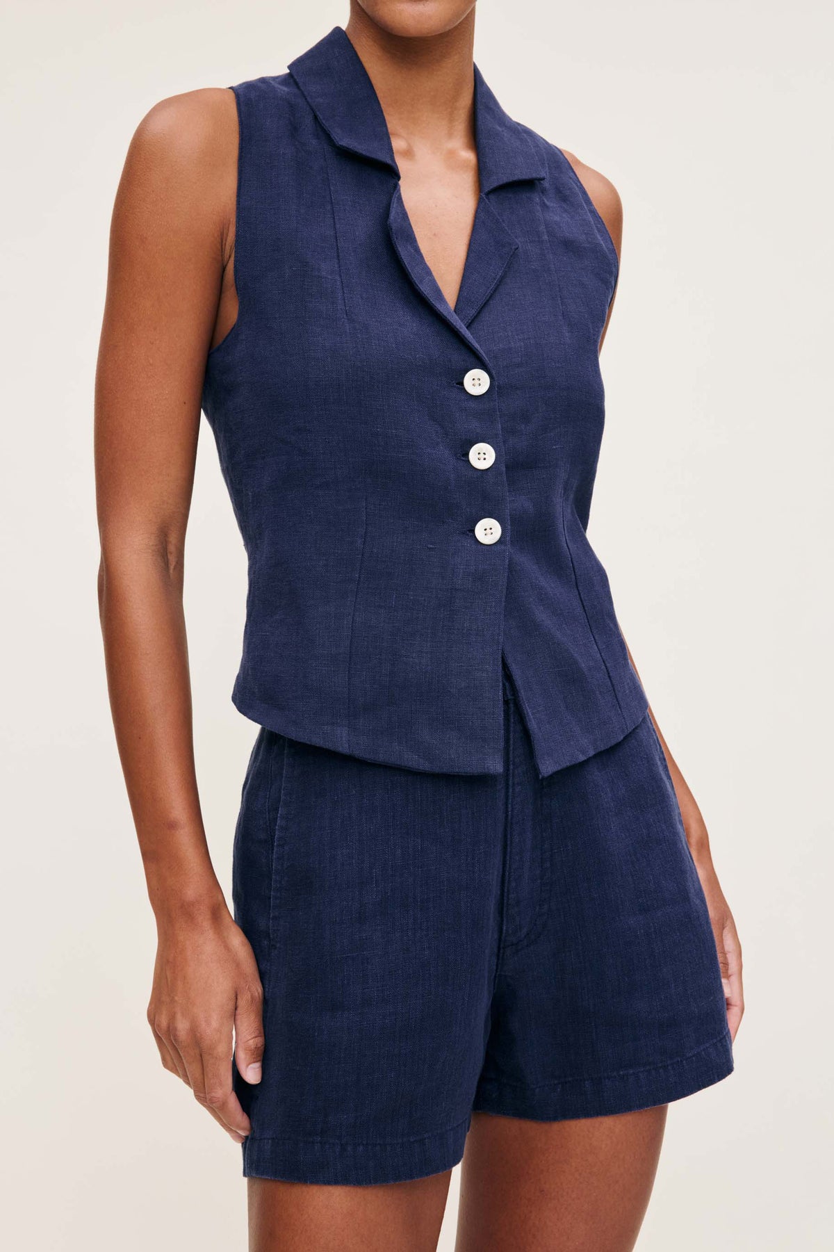 dl1961 taylor linen short bright navy