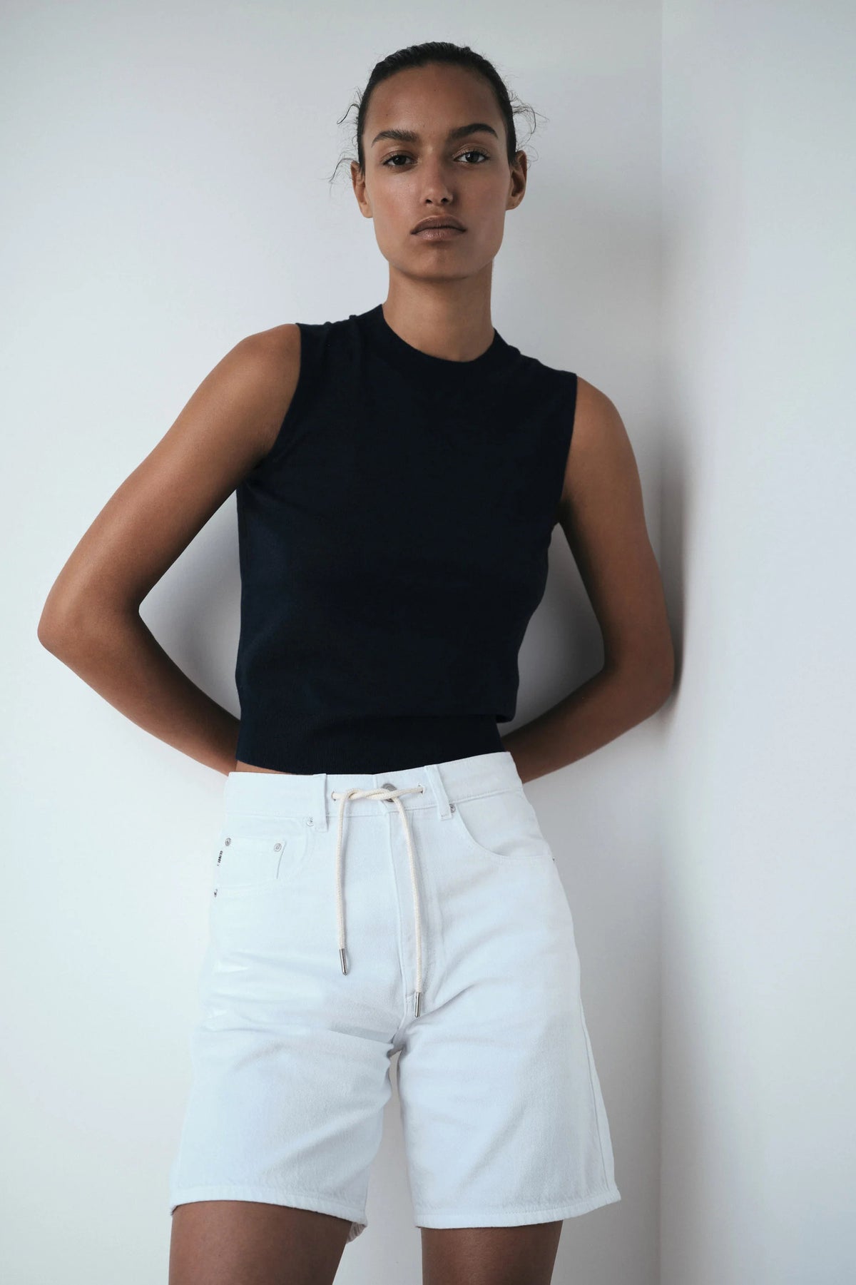 dl1961 taylor drawstring short white