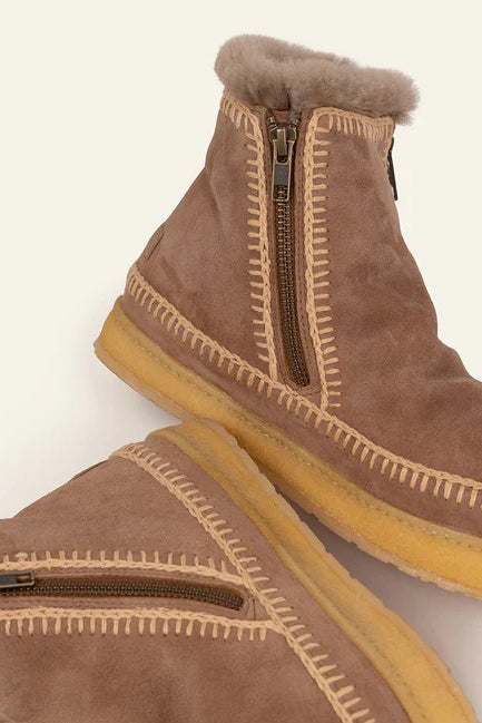 laidback london setsu ankle boot camel beige