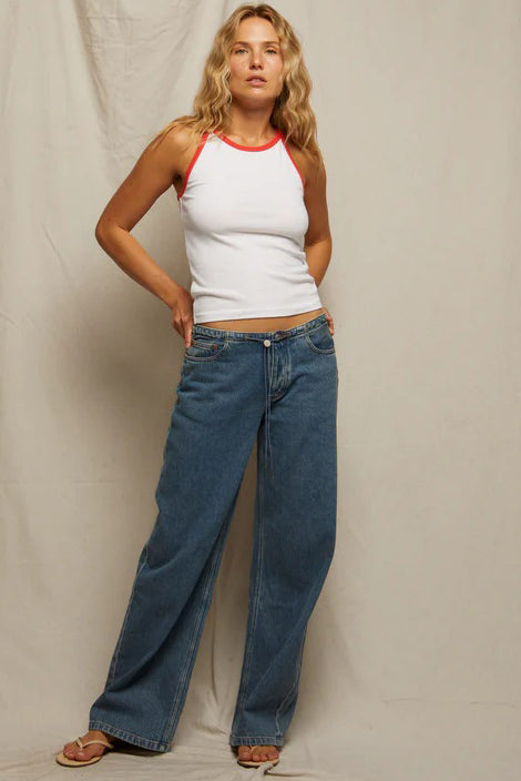 perfectwhitetee shae white poppy