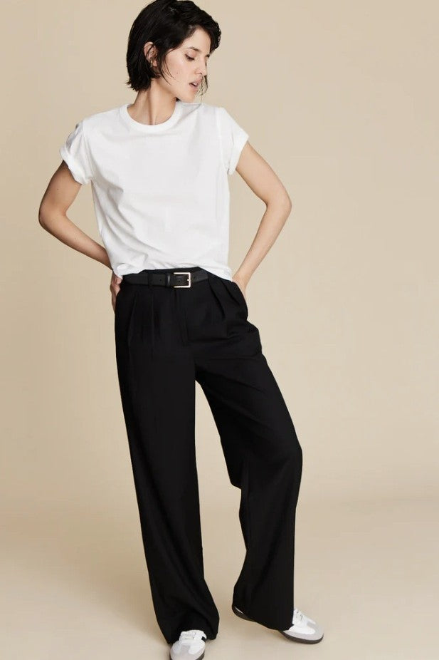 soldout.nyc the iconically soft perfect tee white