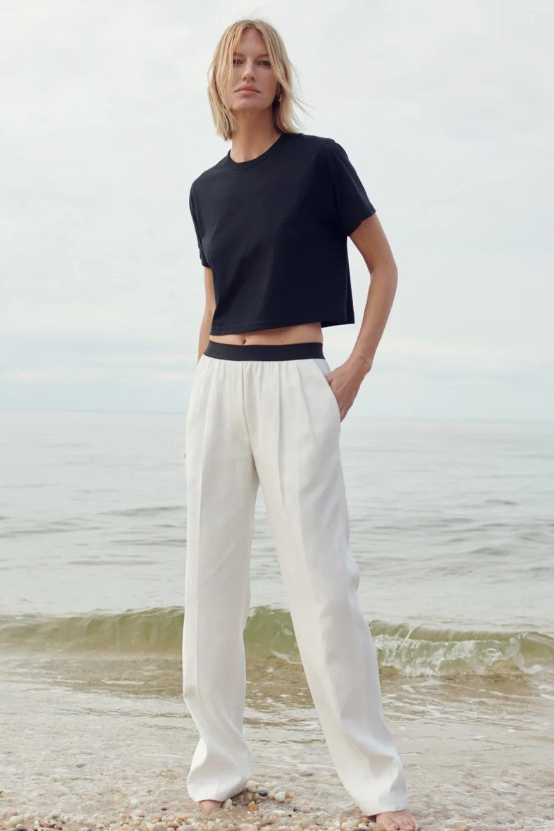 soldout.nyc the cropped perfect tee black