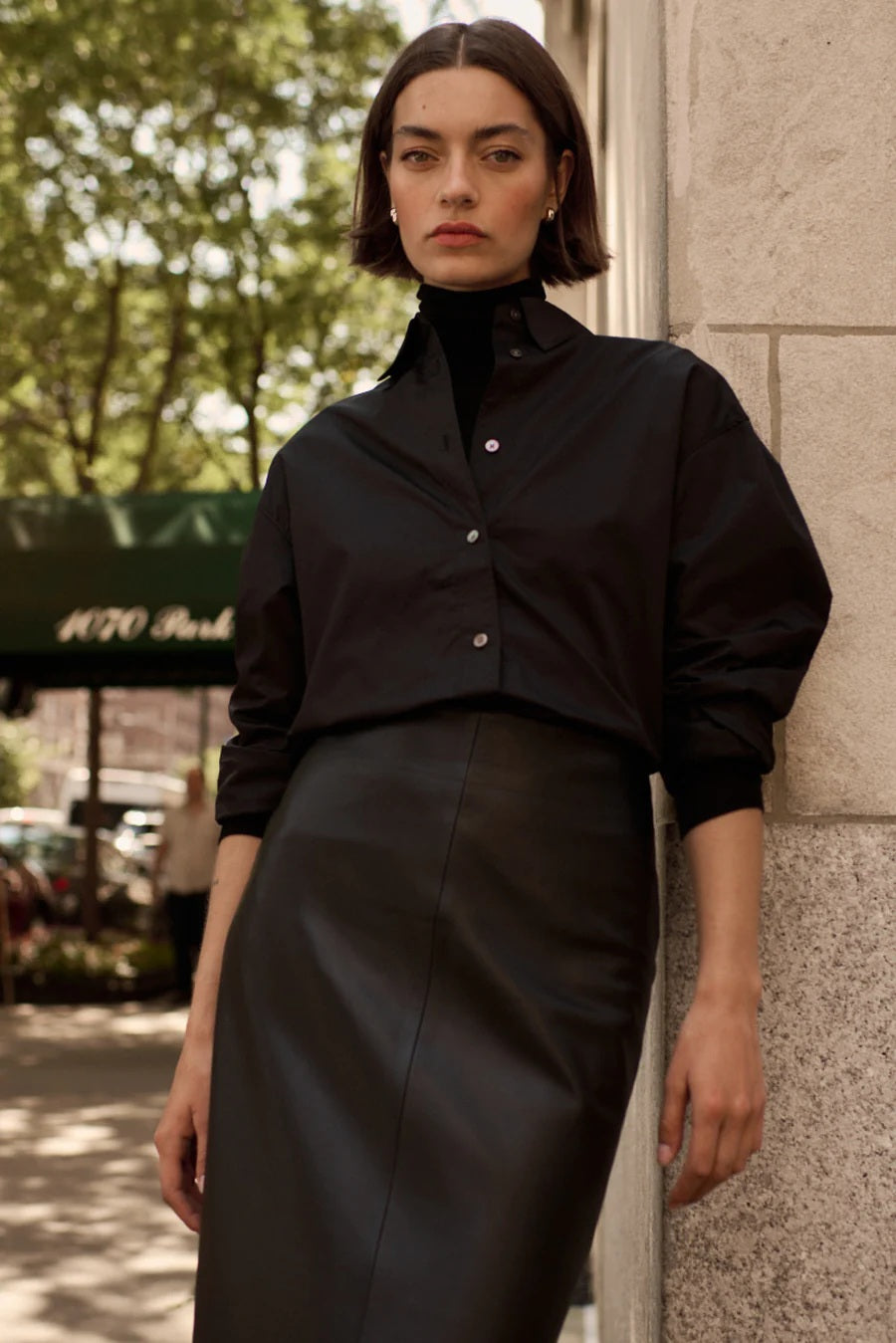 soldout.nyc the everything shirt black