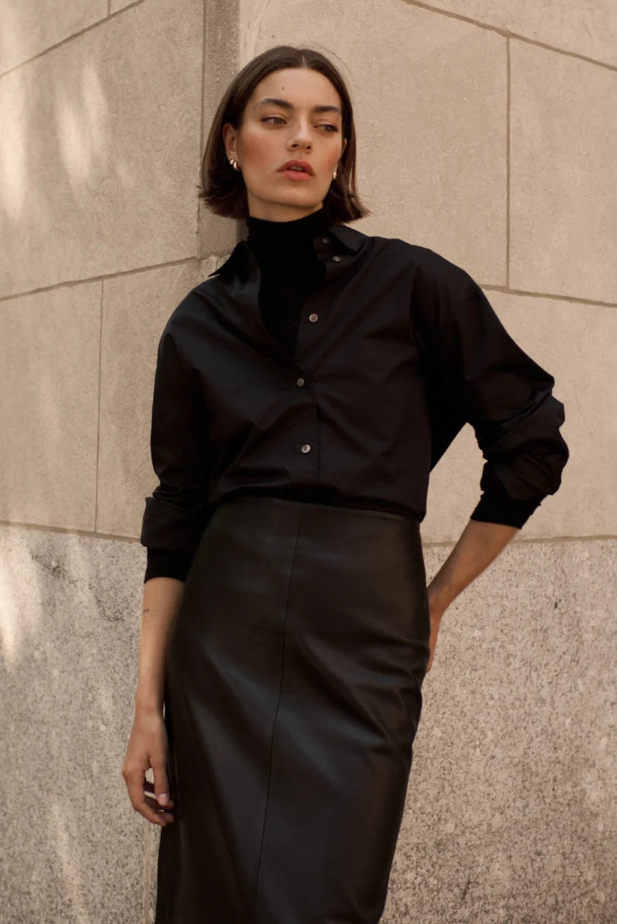 soldout.nyc the everything shirt black