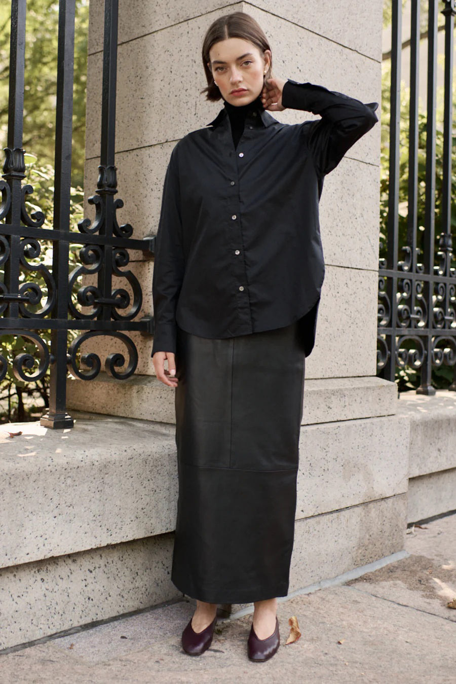 soldout.nyc the everything shirt black