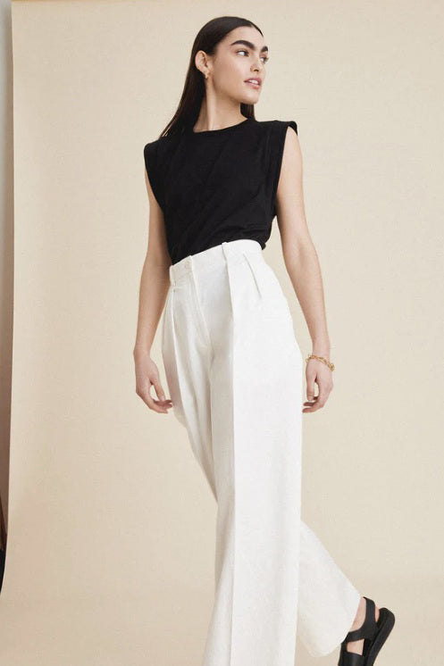 soldout.nyc the gimme that shoulder tee black