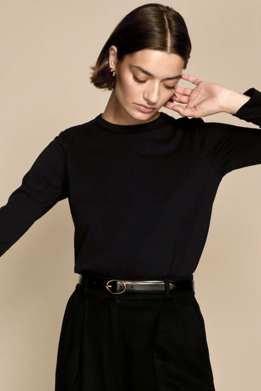 soldout.nyc the long sleeve perfect tee black