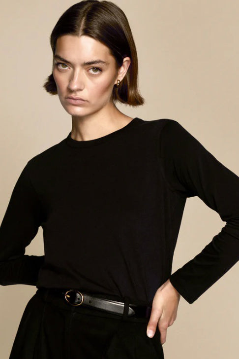 soldout.nyc the long sleeve perfect tee black