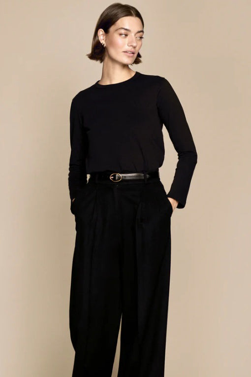 soldout.nyc the long sleeve perfect tee black