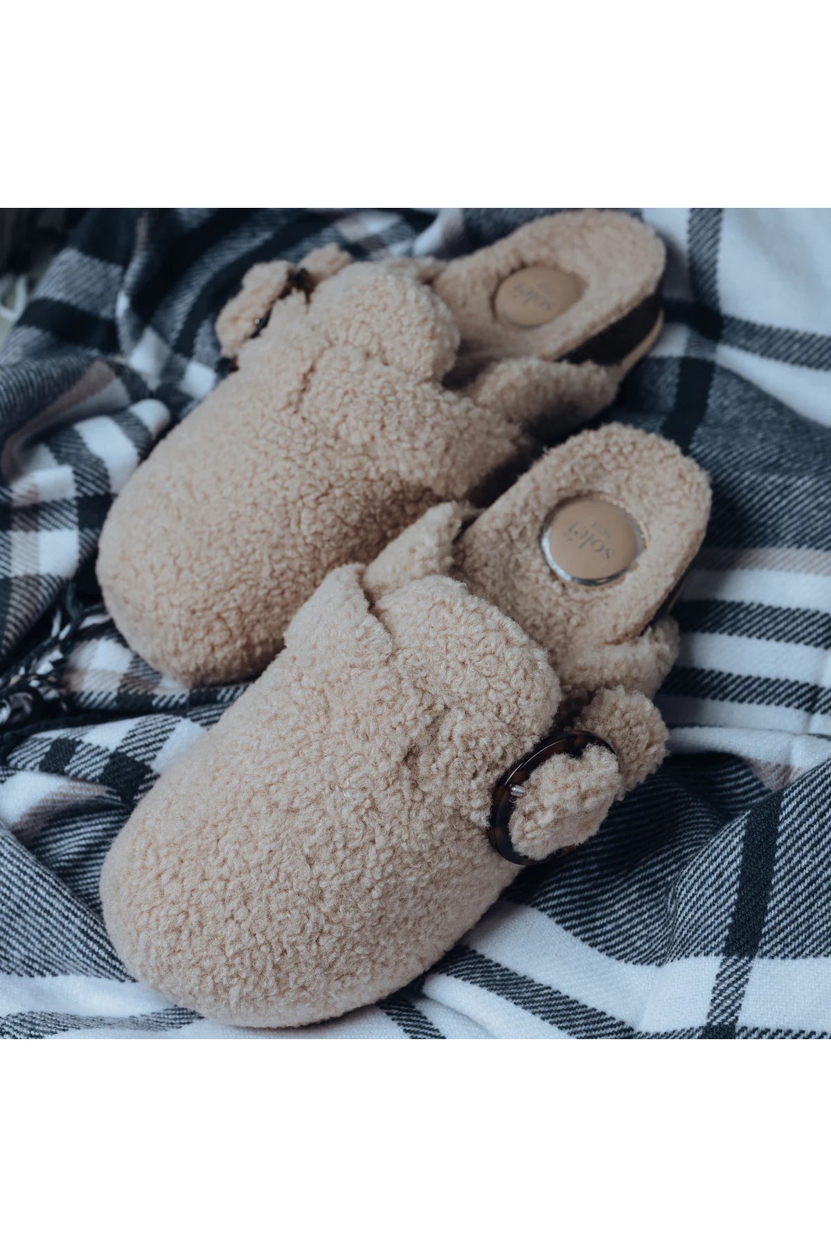 solei sea cimba sherpa clog cream puff