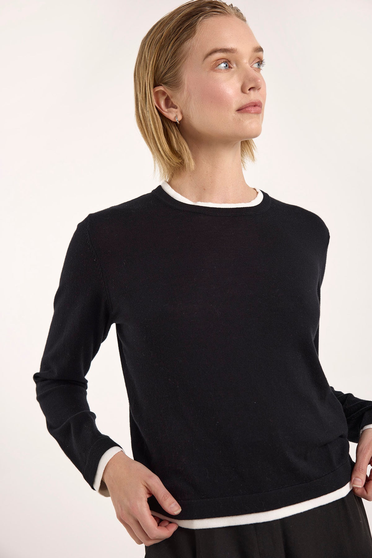 wispr by brodie double contrast crew black ivory