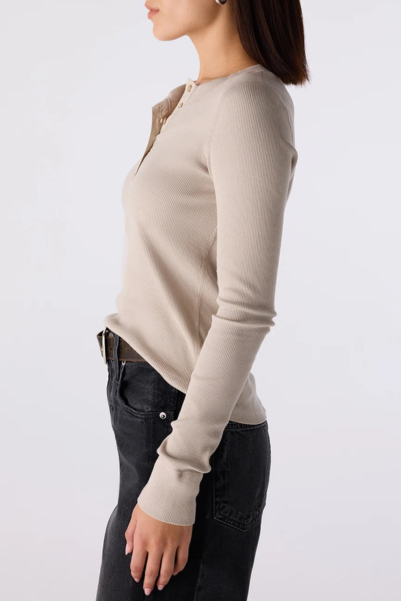 amo calla henley imprint