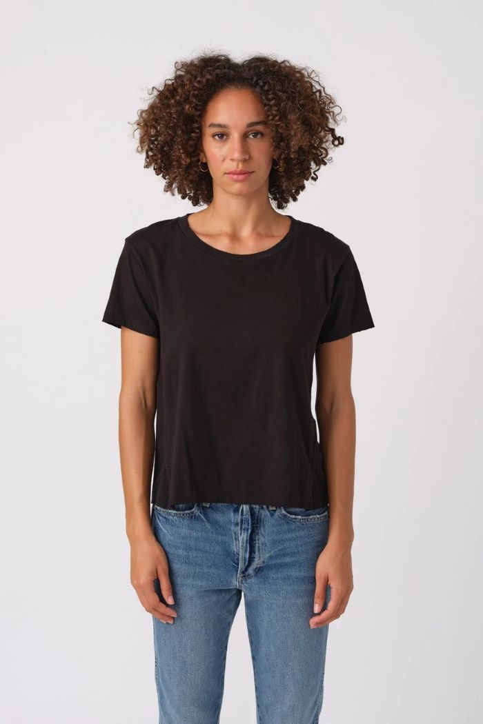 amo twist tee black 