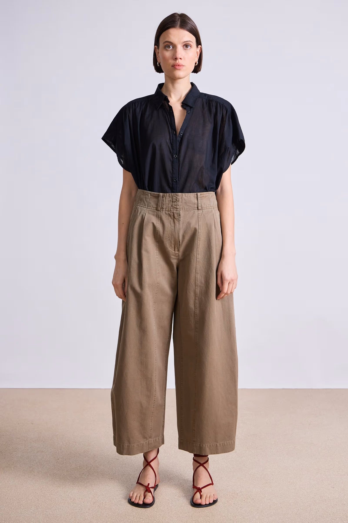 apiece apart cropped cybil trouser oak