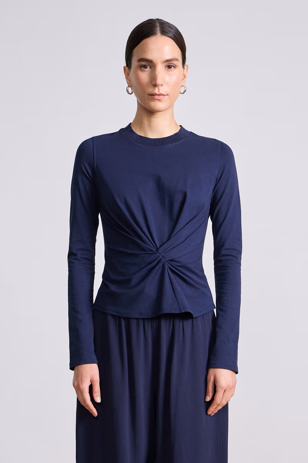 apiece apart long sleeve volta top navy