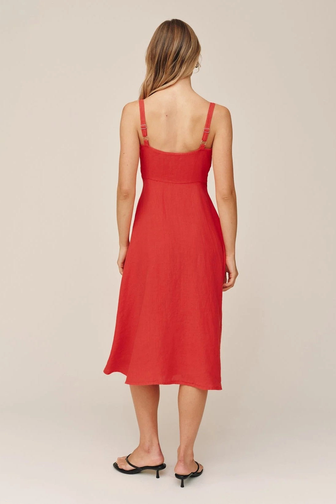 bella dahl apron midi scarlet sand
