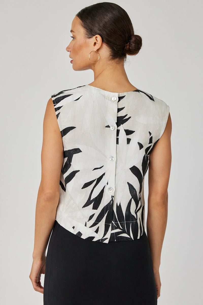 bella dahl boxy button back top maui palm print