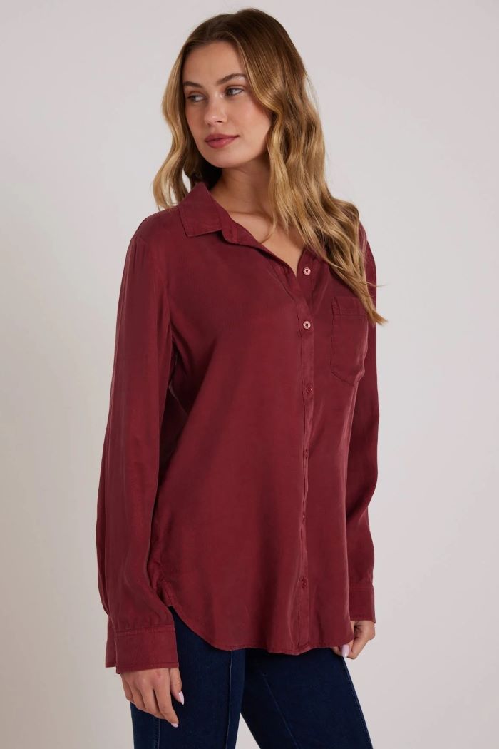 bella dahl boyfriend shirt sweet merlot