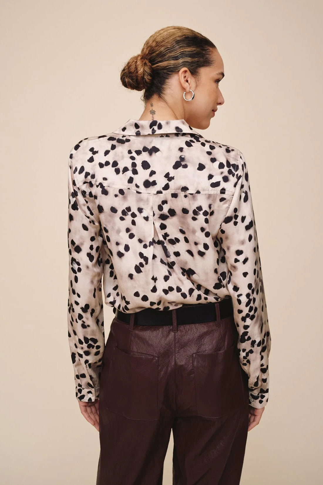 bella dahl button down shirt winter shadow