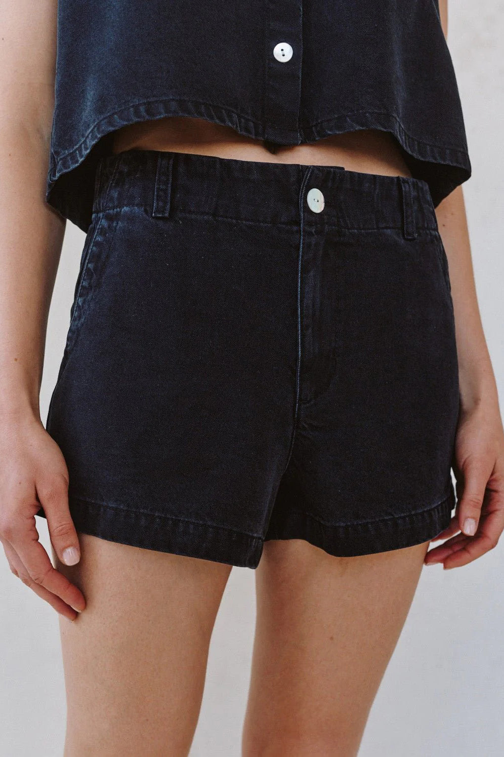 bella dahl elle playa trouser short antique black