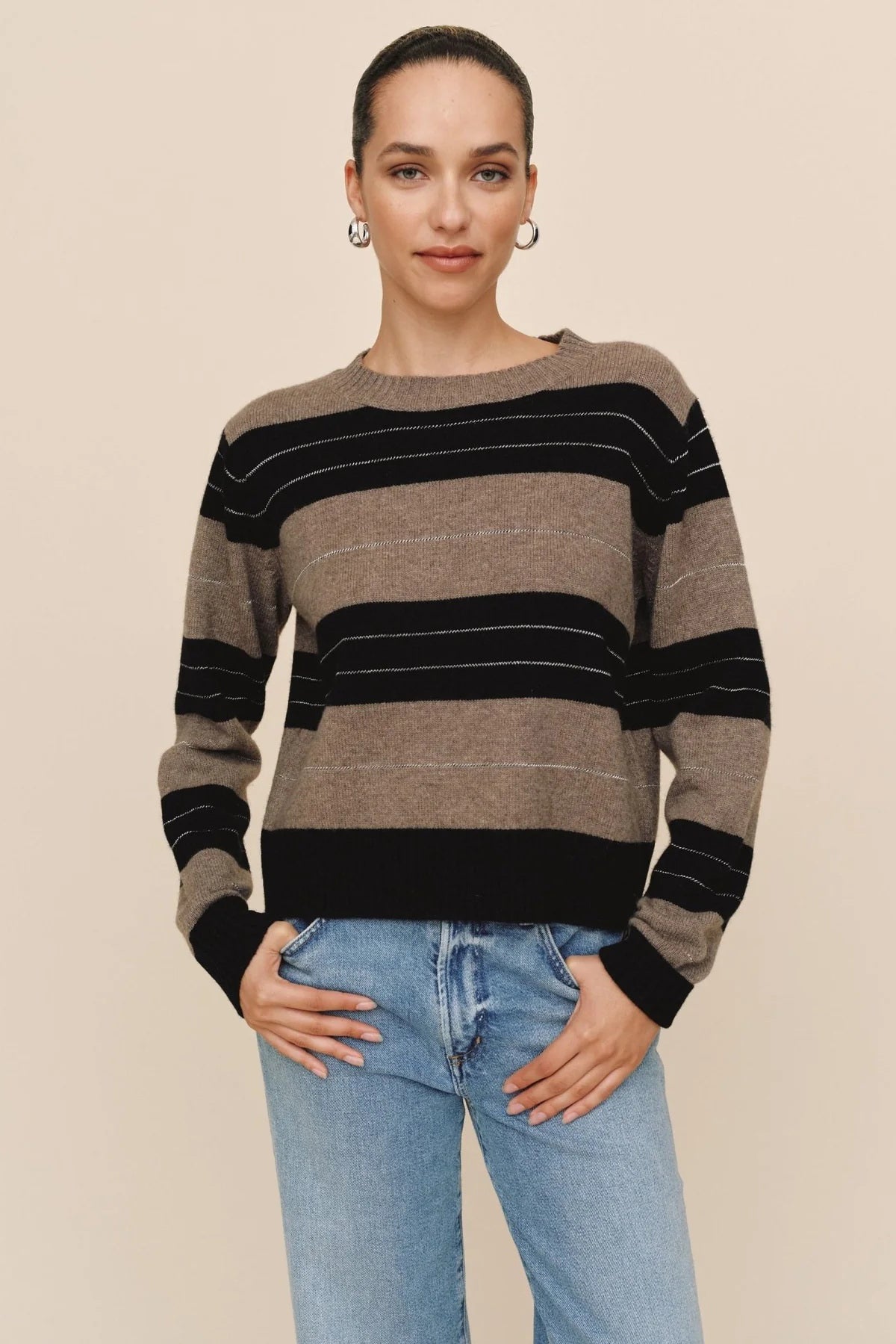 bella dahl fitted crew sweater frappe stripe