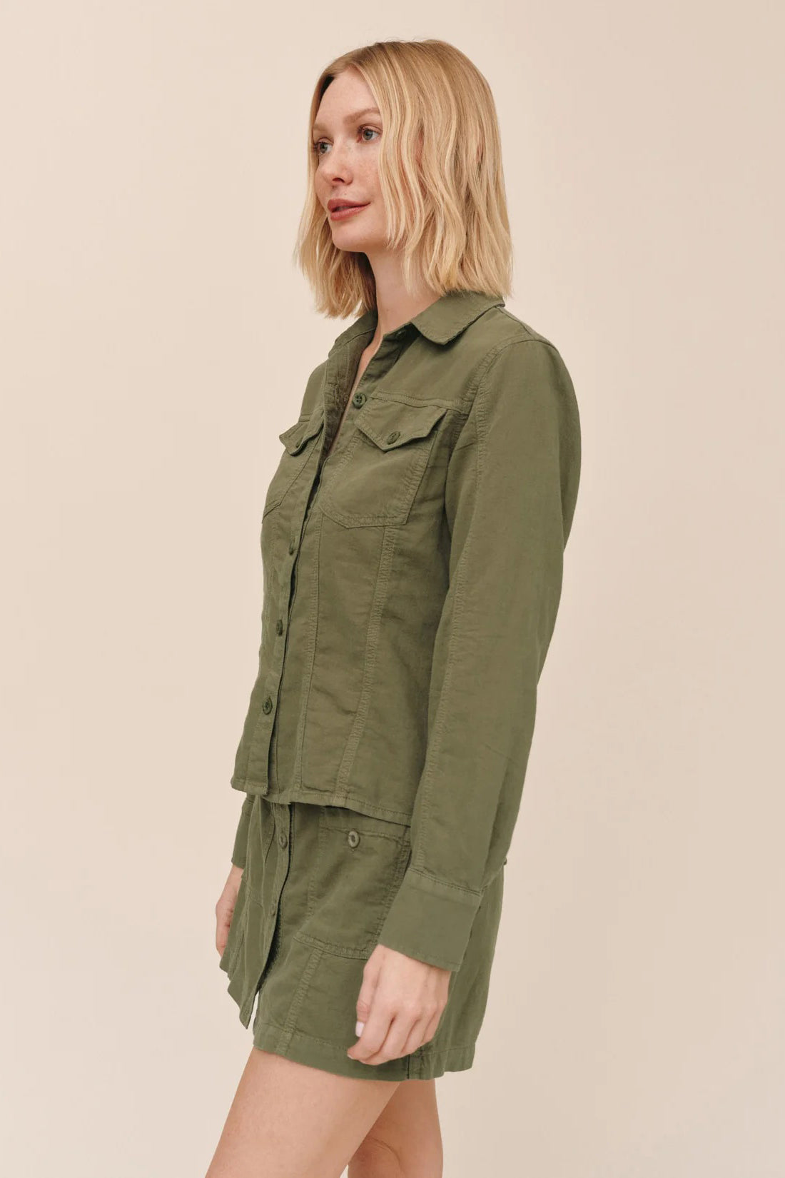 bella dahl fitted trucker shirt olive