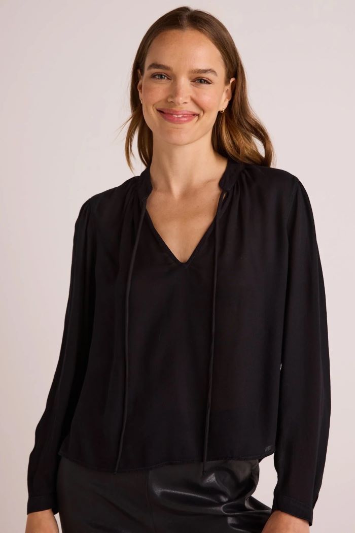 bella dahl flowy tie neck pullover black 