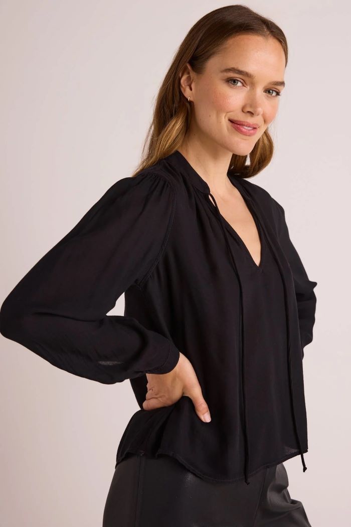 bella dahl flowy tie neck pullover black 