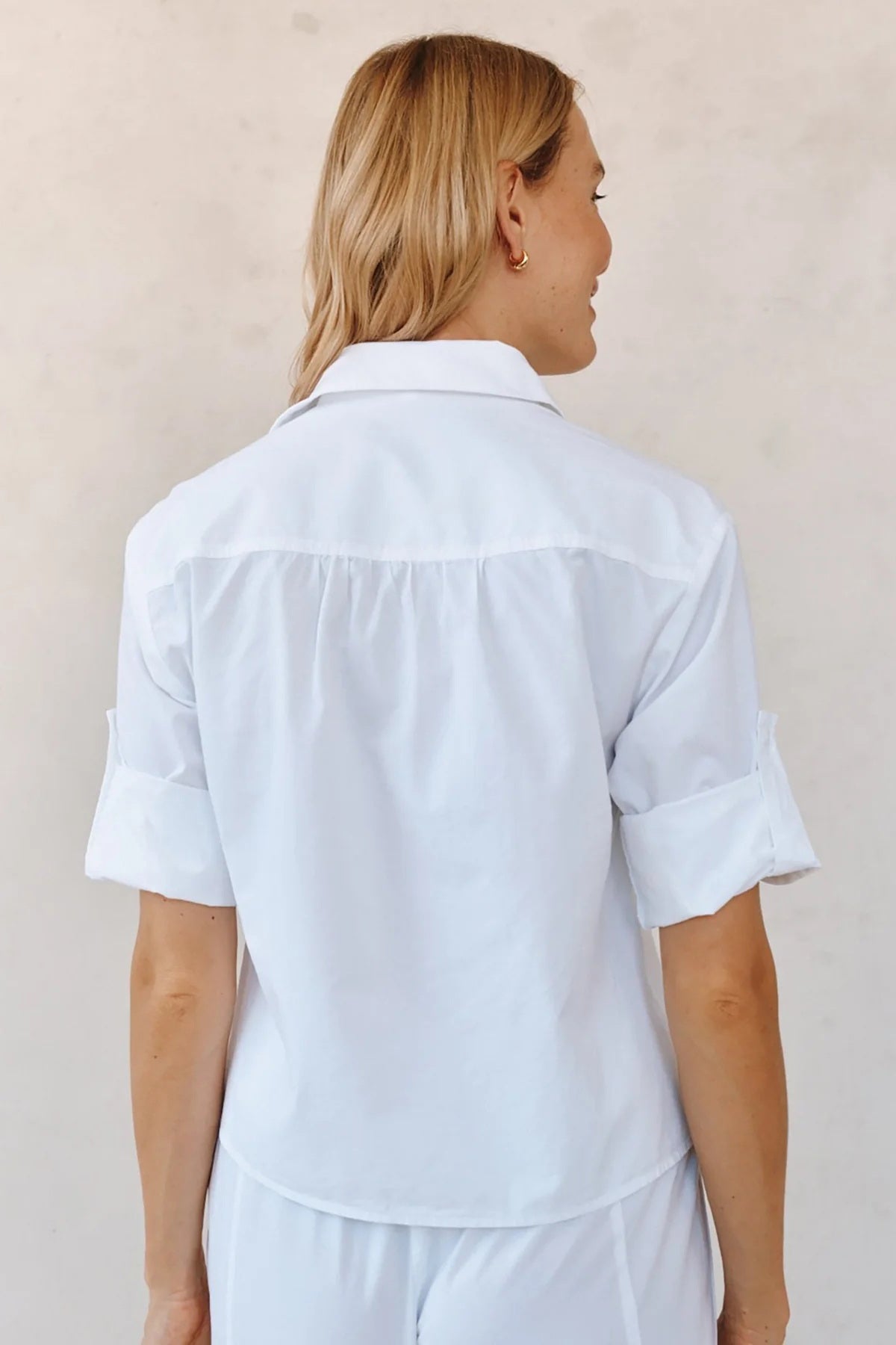bella dahl long sleeve crop utility shirt white
