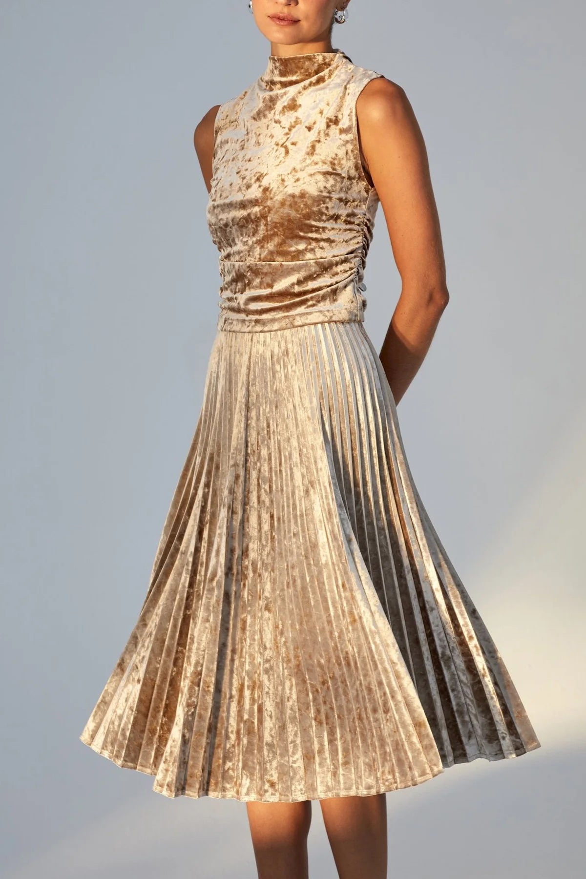 bella dahl sleeveless shirred top mocha softee