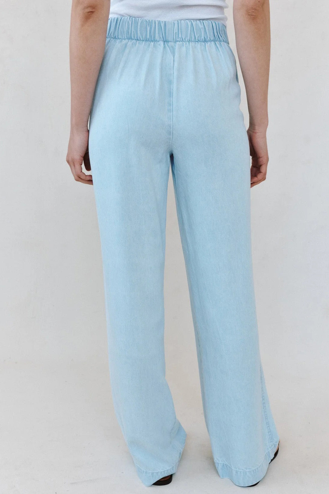 bella dahl multi stitch catalina pant coastal fade wash