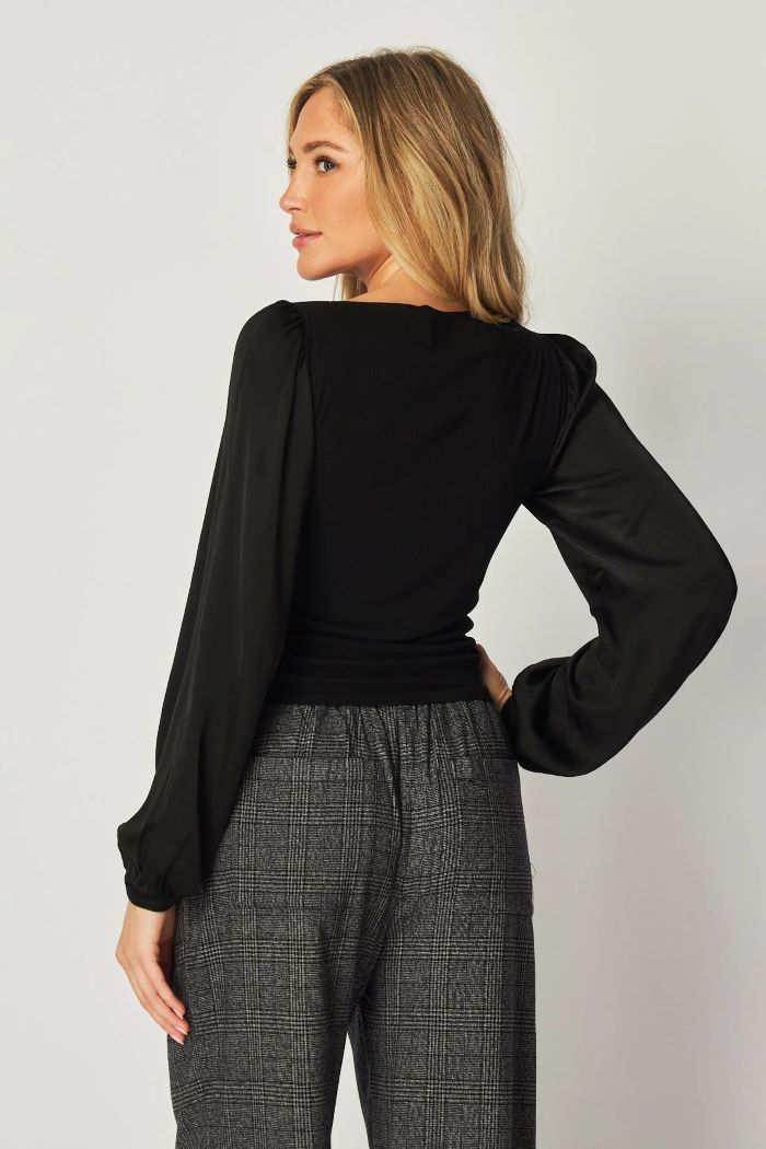 bella dahl ruched waist flowy sleeve top black 