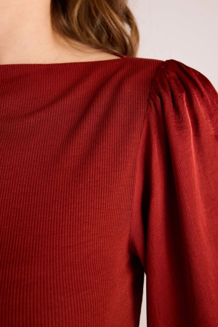 bella dahl ruched waist flowy sleeve top rustic red 