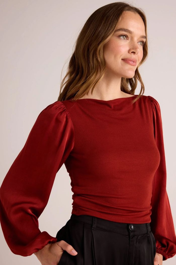 bella dahl ruched waist flowy sleeve top rustic red 