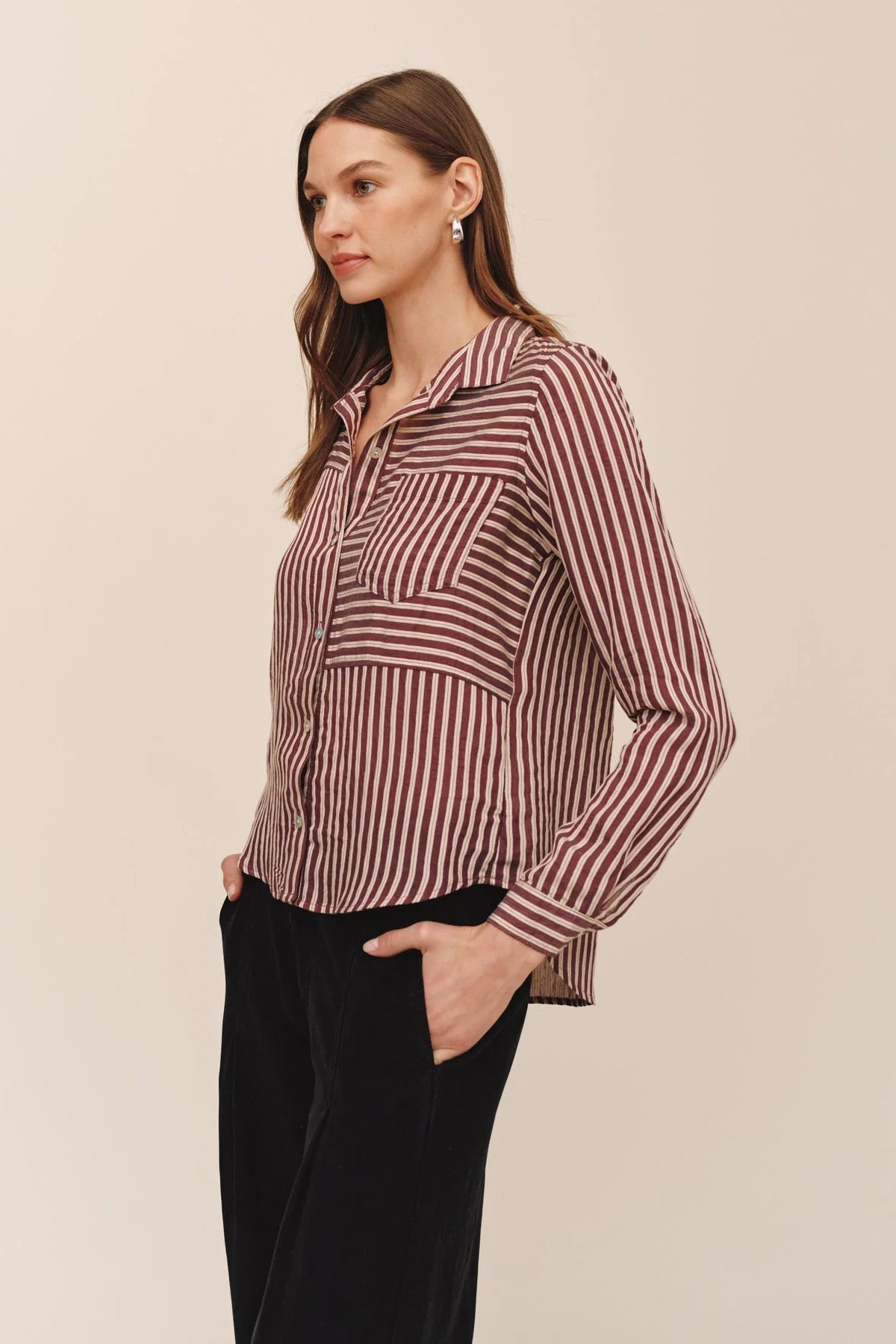 bella dahl seamed button down vintage plum stripe