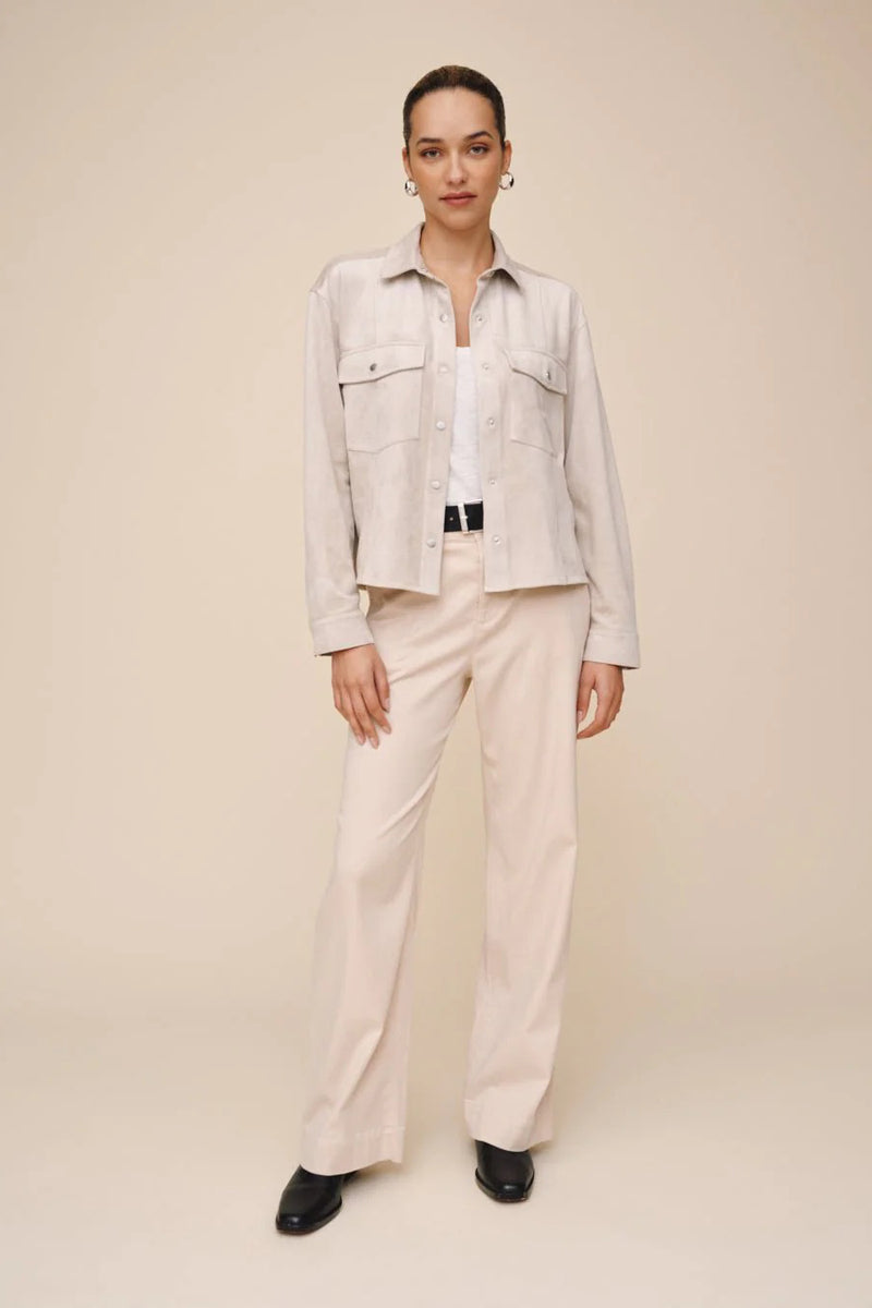 bella dahl seamed pocket shacket panna cotta