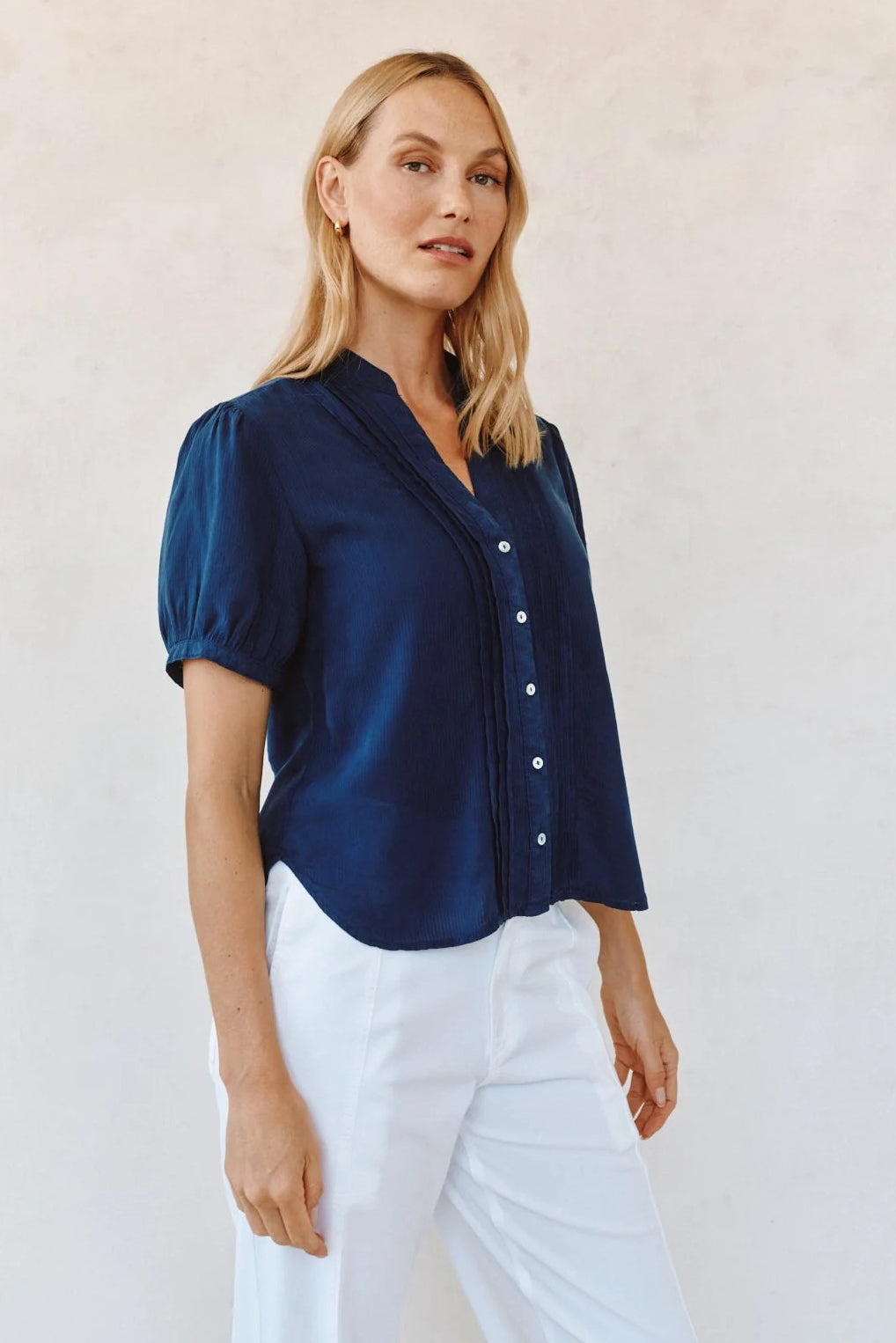 bella dahl short sleeve pintuck shirt navy dusk