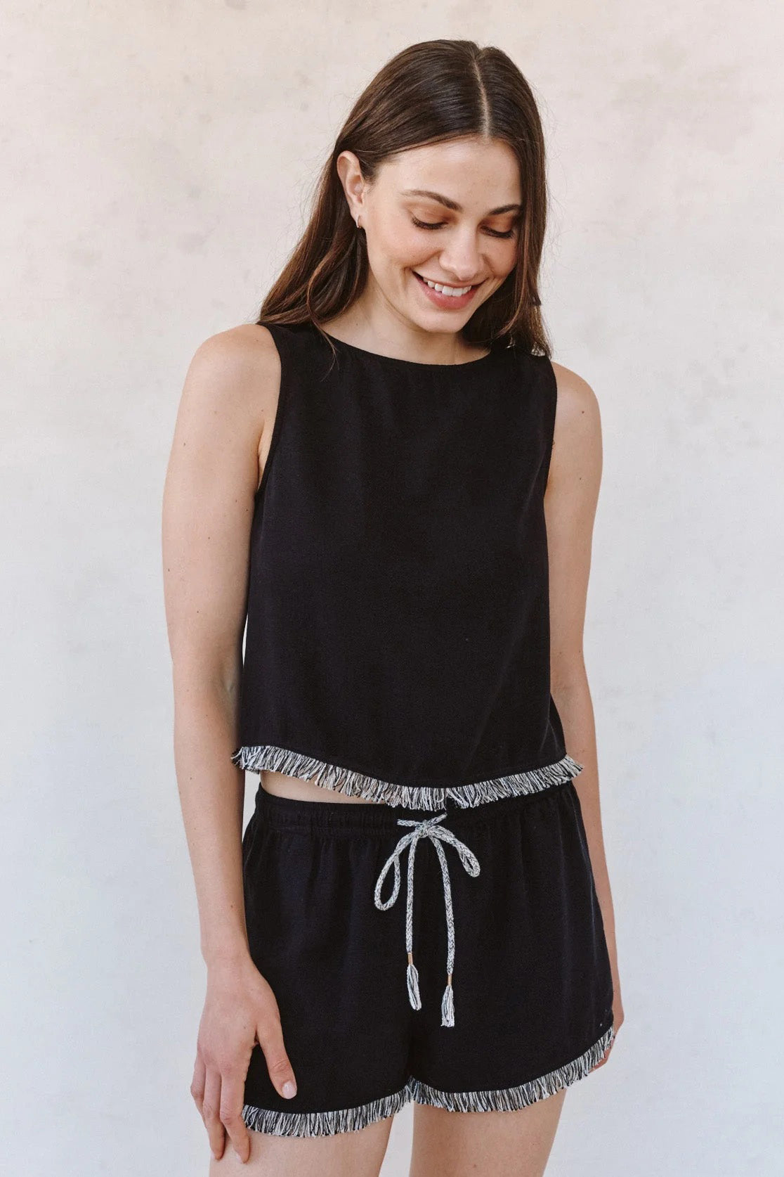 bella dahl fray trim tank black