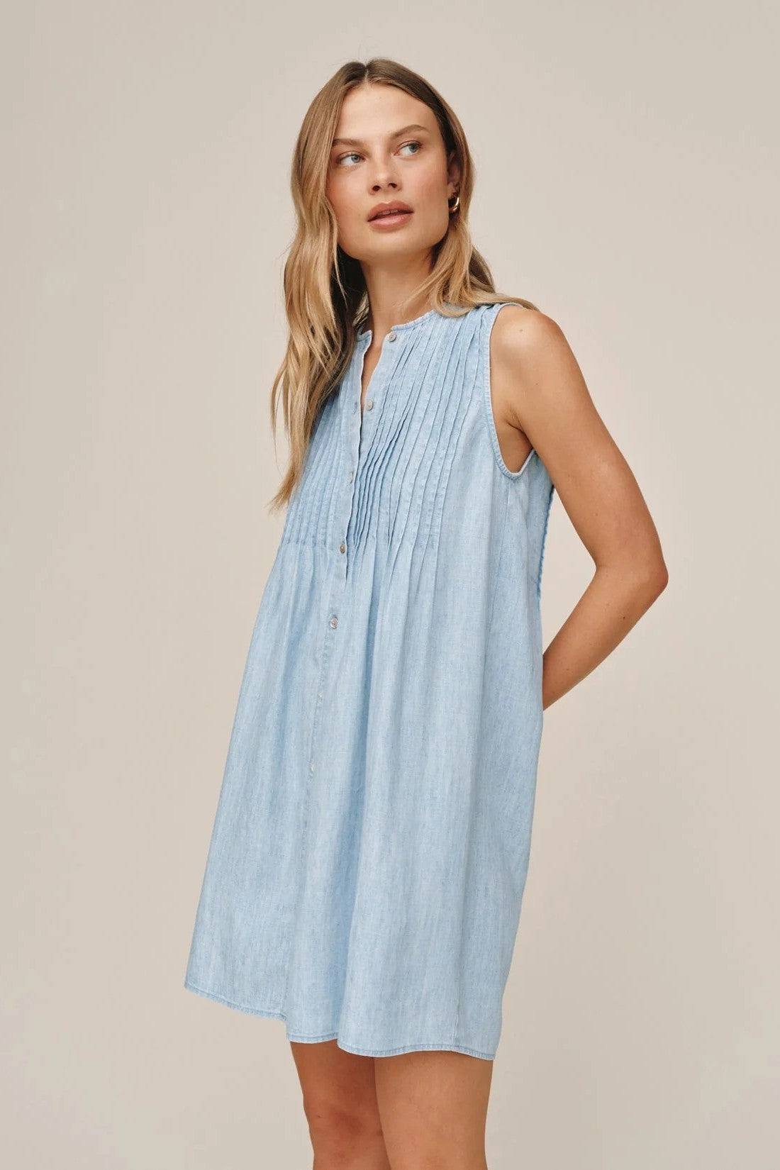 bella dahl sleeveless pintuck dress sun bleached wash