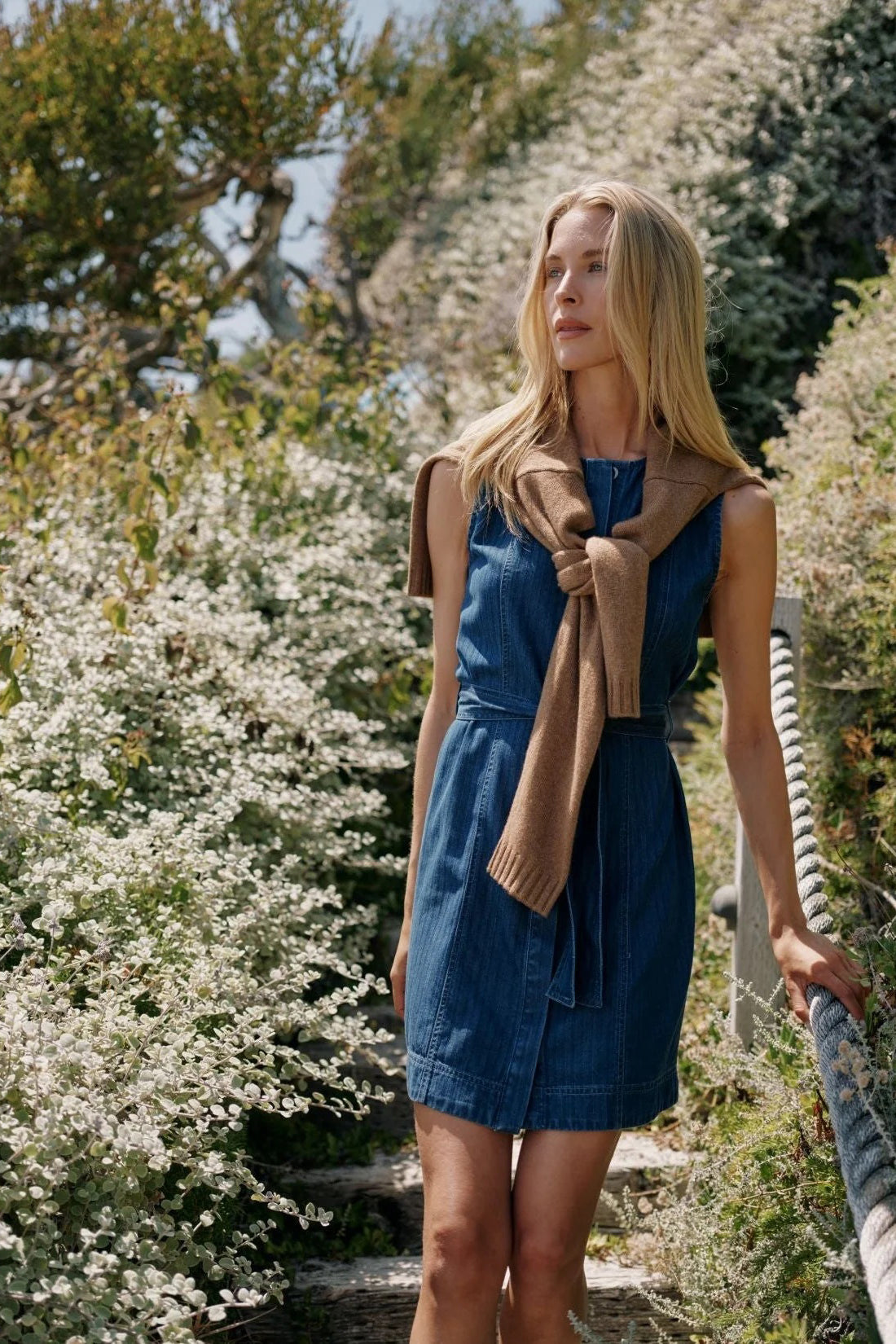 bella dahl sleeveless seamed shirt dress herringbone wash