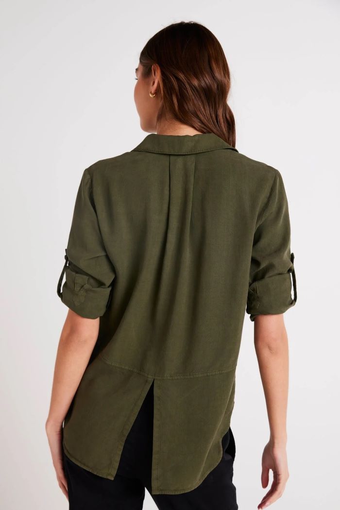 bella dahl split back button down italian herb