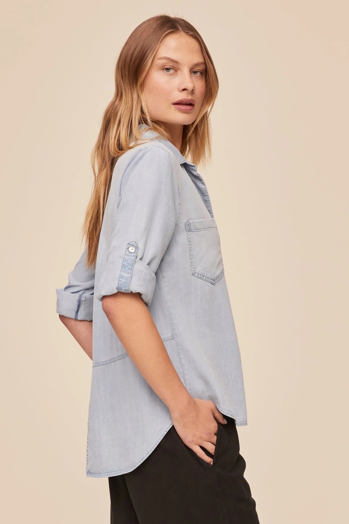 bella dahl split back button down light sunspray wash
