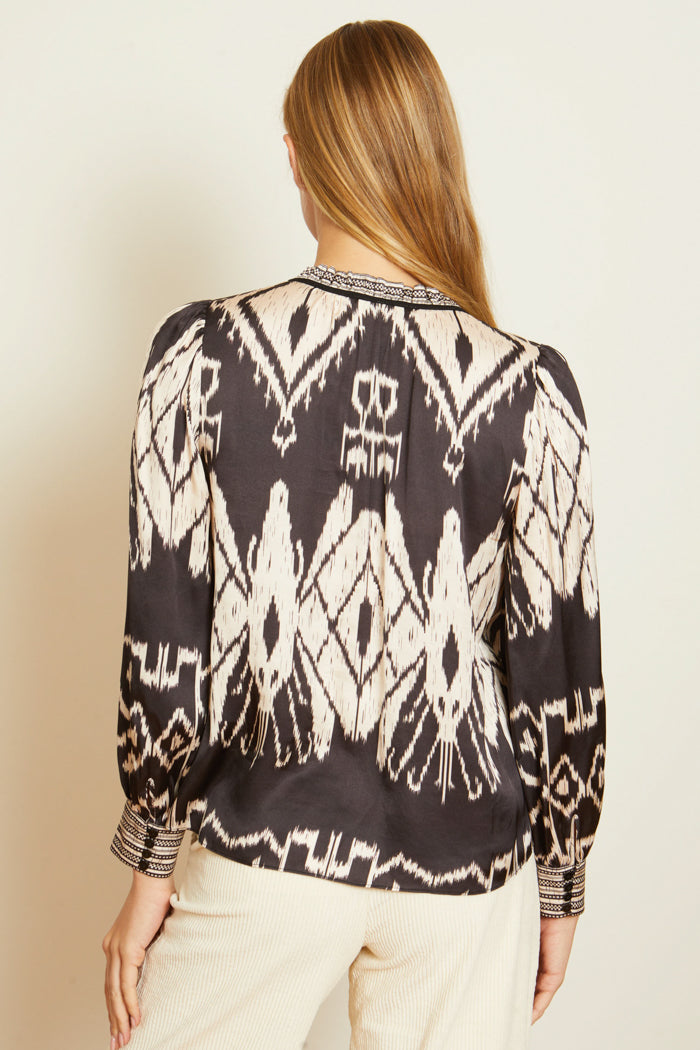 caballero spencer top ikat tapestry 