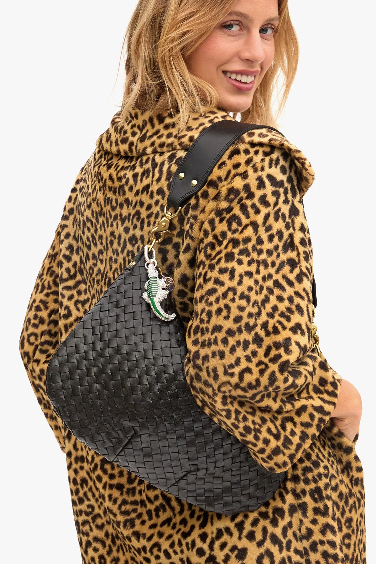 clare v. moyen messenger black diagonal woven